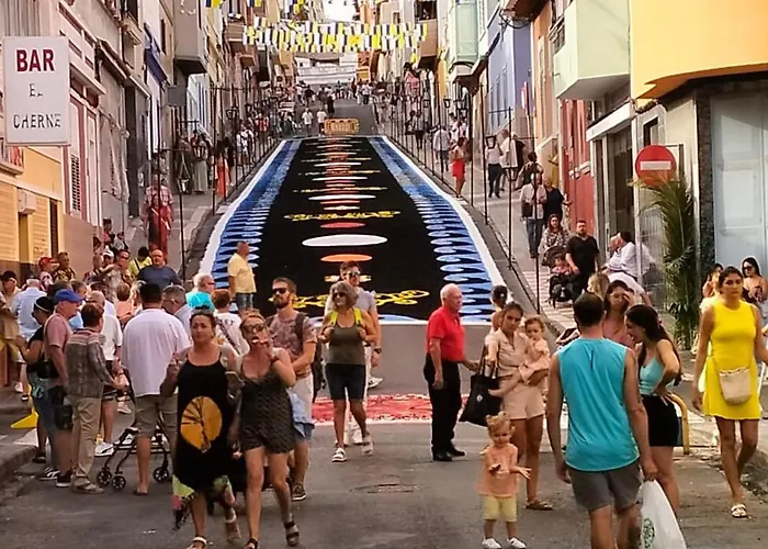 Charming 2 Apartment, 3 Beds-10 Min Walk To Canteras 아파트