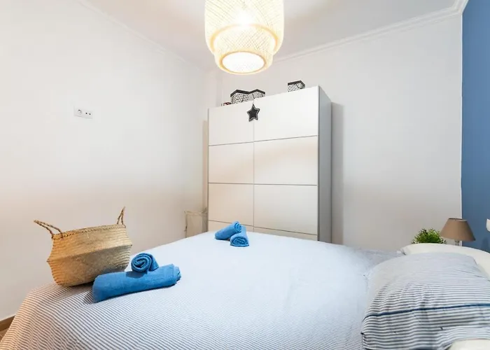 Charming 2 Apartment, 3 Beds-10 Min Walk To Canteras Las Palmas de Gran Canaria