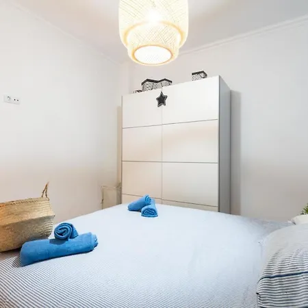 Charming 2 Apartment, 3 Beds-10 Min Walk To Canteras Las Palmas de Gran Canaria